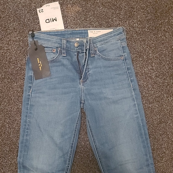 Rag and Bone mid-rise ankle skinny jeans. - Picture 2 of 4